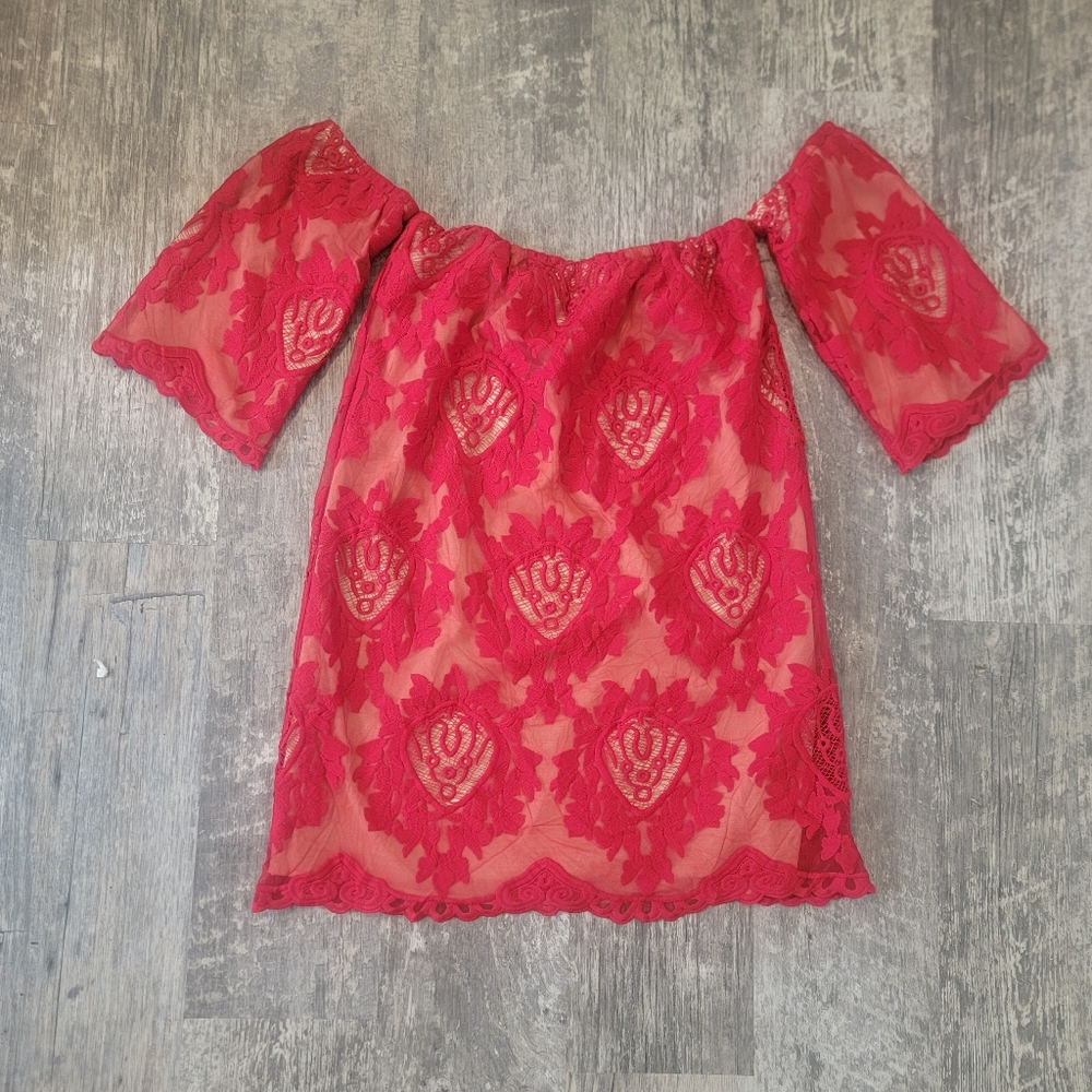 STOREE OFF THE SHOULDER RED LACE SHIFT DRESS